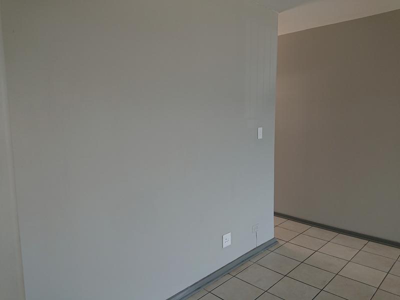 To Let 2 Bedroom Property for Rent in Baillie Park North West